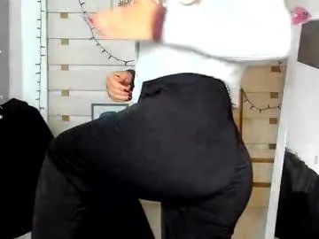 Freechat monika_youu on Chaturbate