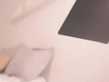 Freechat moon_angels on Chaturbate