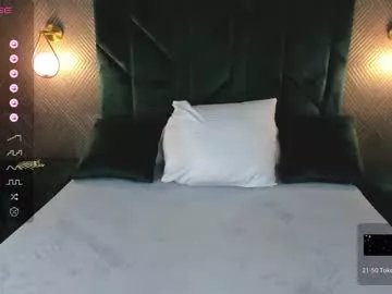 Freechat nicky_r0se on Chaturbate