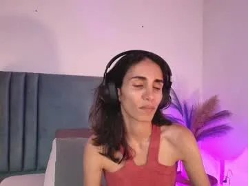 ninacavallli on Chaturbate 