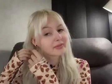 Freechat peek_in_my_window on Chaturbate