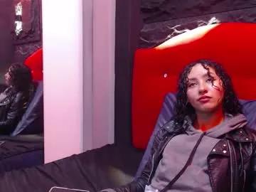 Freechat pettymoon on Chaturbate