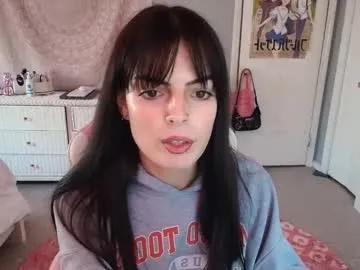 princesselysia99 — like the new hair? <3