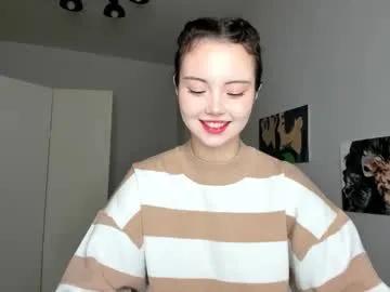 red_mok — take off sweater #new here <I'm #young #18 #Asian and very very #shy [0 tokens remaining]