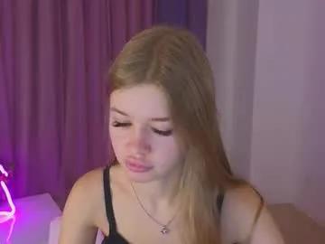 Freechat riinaaa on Chaturbate