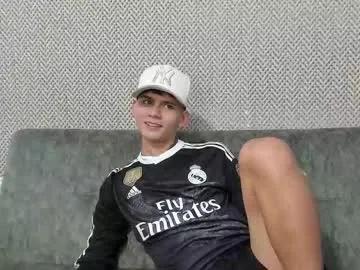 Freechat sexys_boys18 on Chaturbate