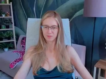 Freechat sharonevansi on Chaturbate