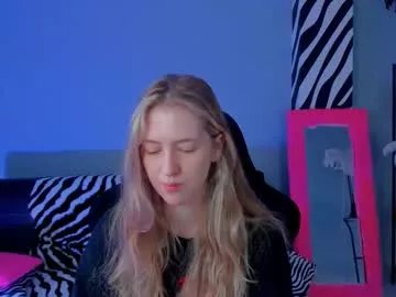 Freechat sharonevansi on Chaturbate