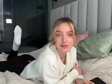 Freechat sophiebelll on Chaturbate
