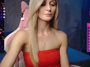 Freechat strongalice on Chaturbate