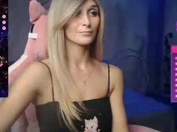 Freechat strongalice on Chaturbate