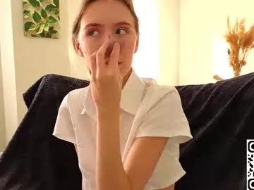 succubelle on Chaturbate 