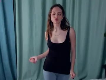 Freechat tessiekhanponaphan on Chaturbate