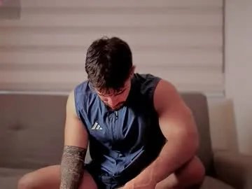 Freechat valenthinoking on Chaturbate