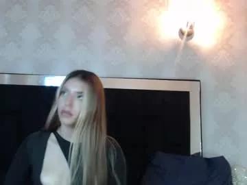 Freechat valentina_red18 on Chaturbate