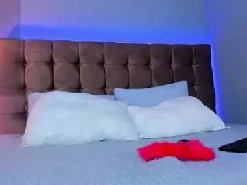 Freechat violet_moon20 on Chaturbate