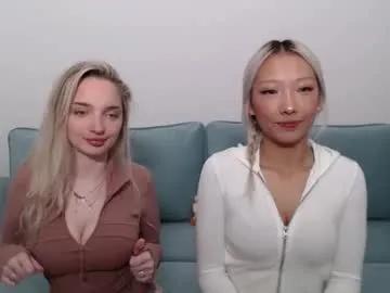 Chaturbate vivianwinters is Freechat vivianwinters — happy friday! stream with roommate, cum say hi! #bigtits #asian #18 #smile #petite