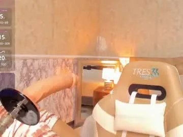 Group whitneybrown_ on Chaturbate