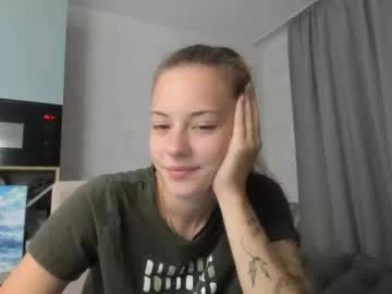 Freechat why_again_me on Chaturbate