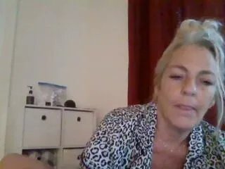 Freechat jordynn_lve on Flirt4Free