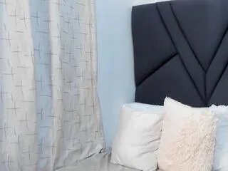 Offline julieth_taylorr on Flirt4Free