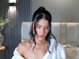 Offline lucia_collins on Flirt4Free