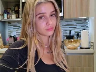 Offline maci_reynolds on Flirt4Free