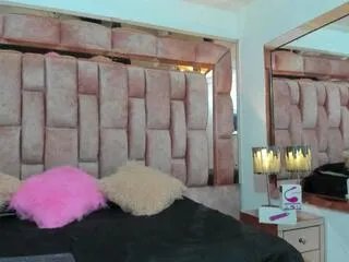Offline melanie_paz on Flirt4Free