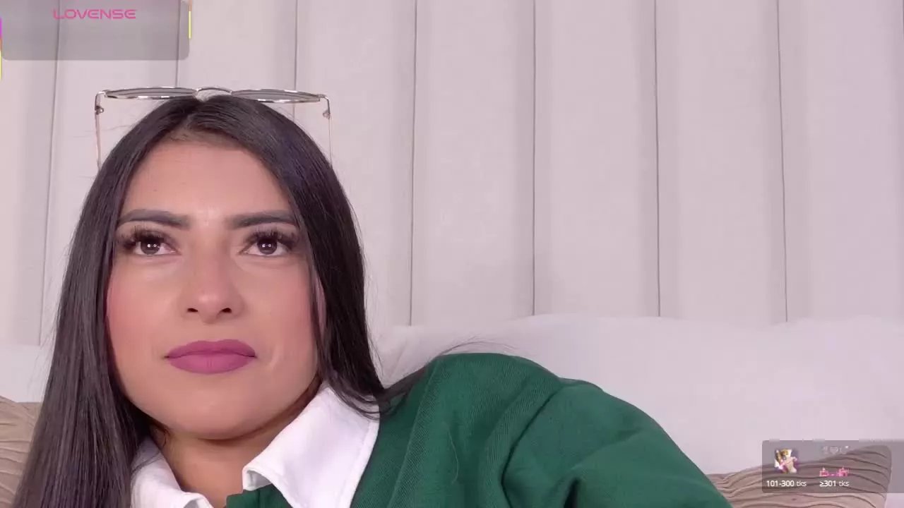 Offline HelenRouse on Streamray