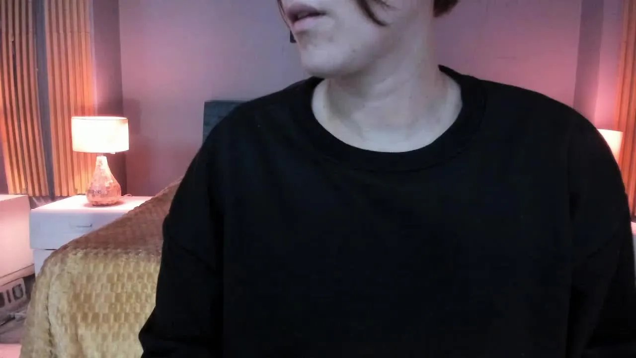 Offline MiaRogers on Streamray