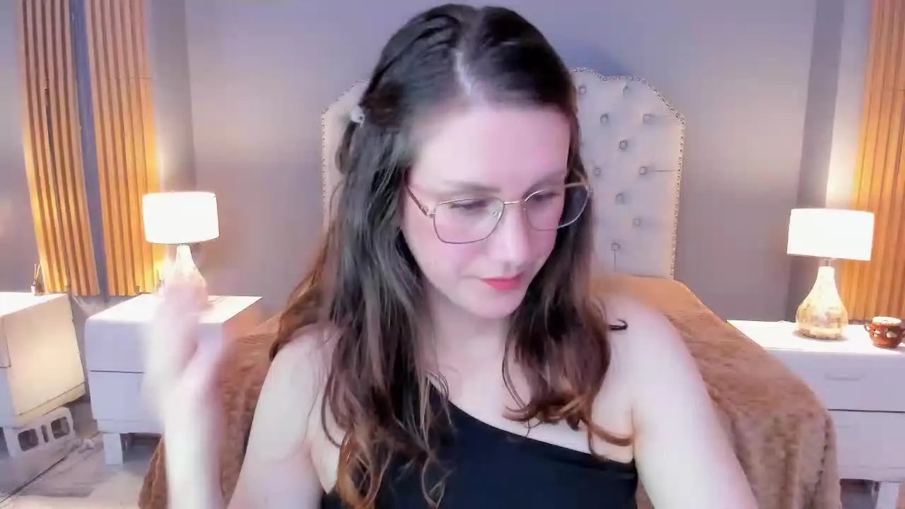 Offline MiaRogers on Streamray