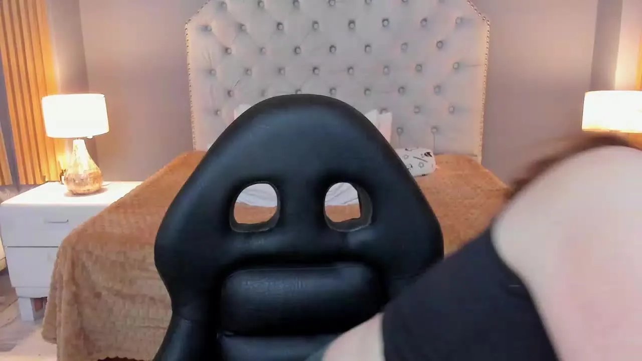 Offline MiaRogers on Streamray