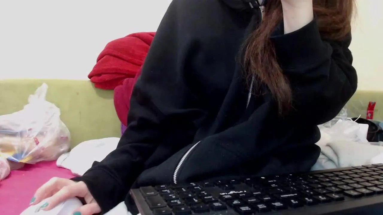 Offline RafaBBGirl on Streamray