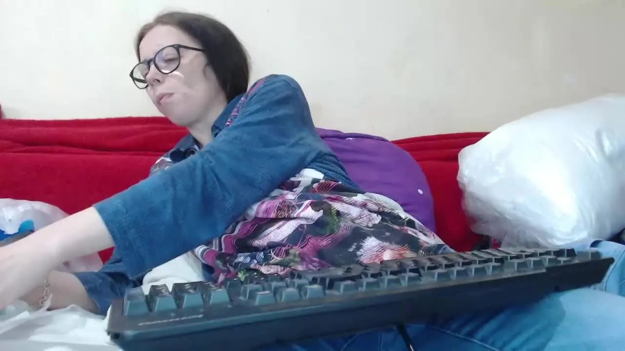 Offline RafaBBGirl on Streamray