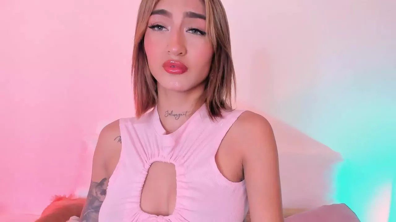 Offline RoseeMonrooe on Streamray