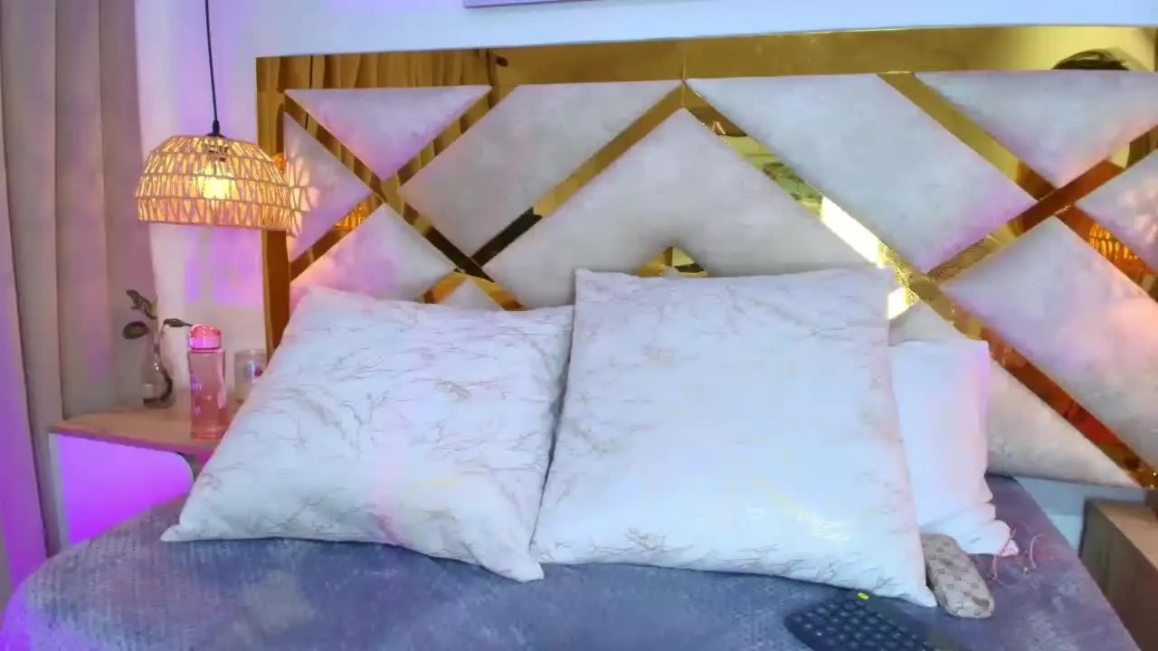 Offline ScarlettVega on Streamray