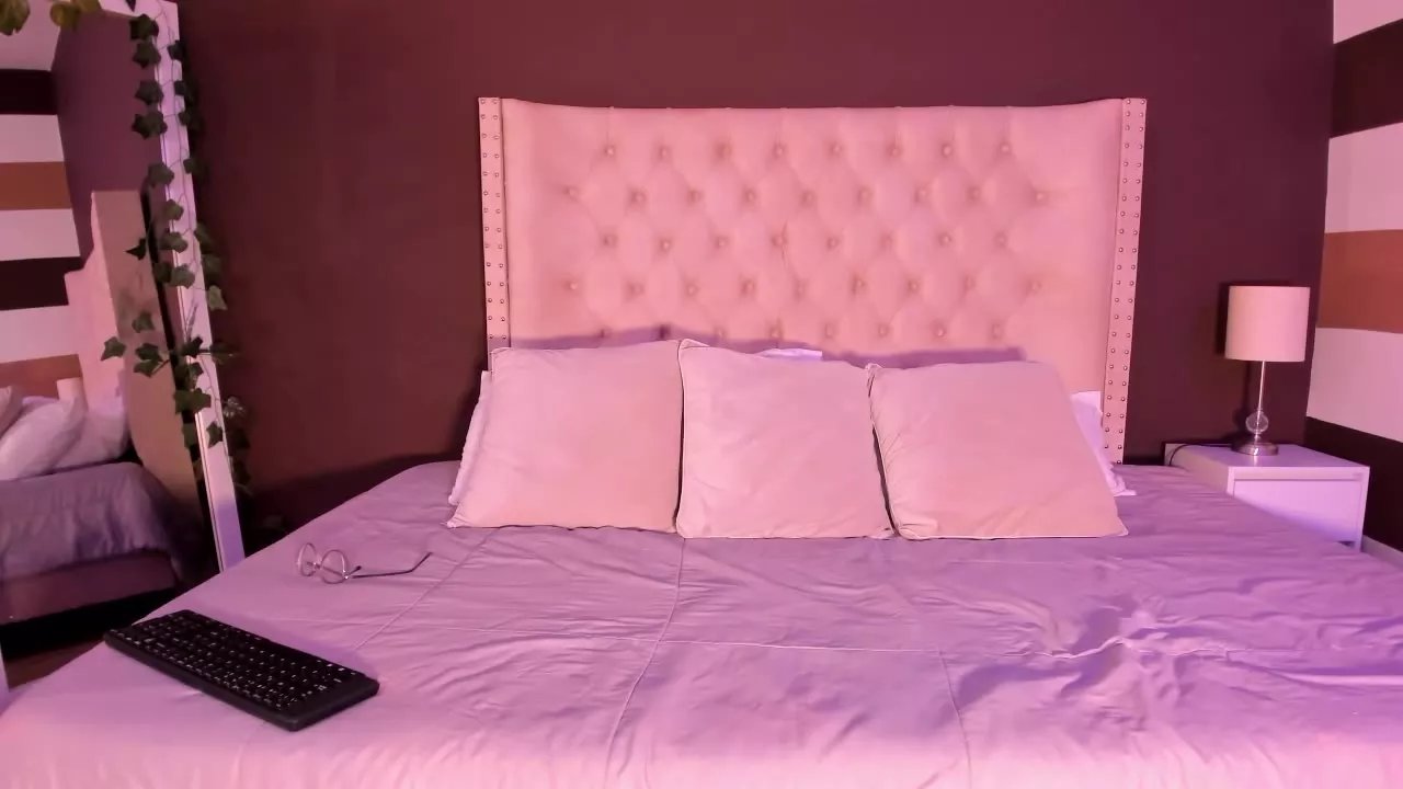 Freechat ShirleyMorelli on Streamray