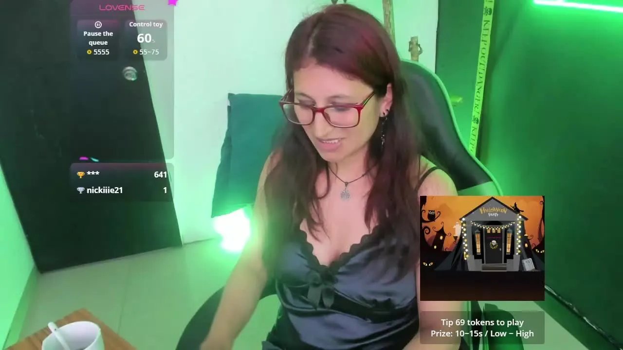 Offline VictoriaSpenser on Streamray