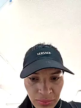 Freechat _shantal_smith on StripChat