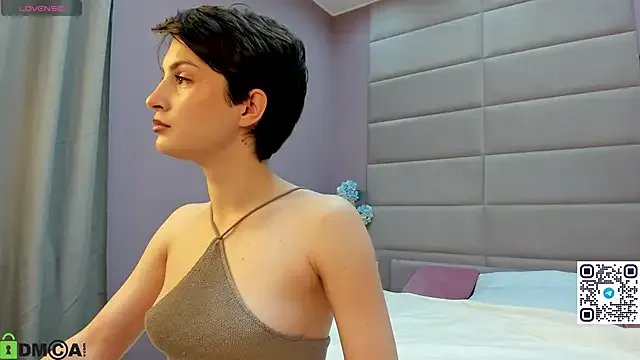 Freechat Adeline_Perle on StripChat