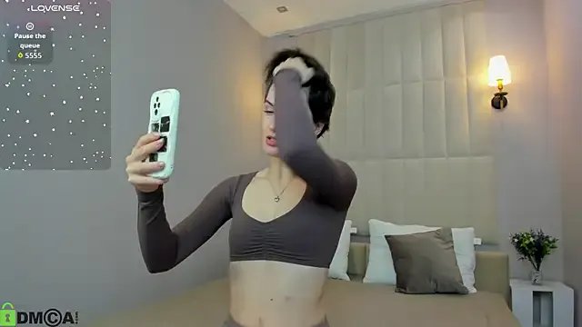 Freechat Adeline_Perle on StripChat