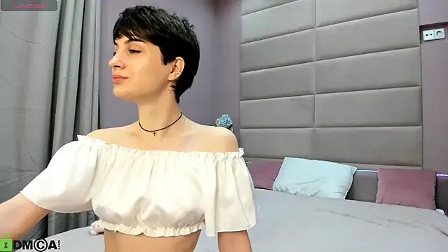 Freechat Adeline_Perle on StripChat