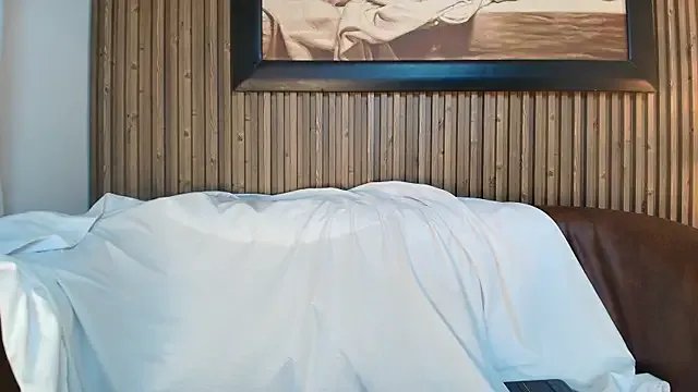 Freechat AdharaSmithh on StripChat