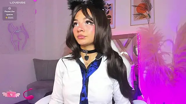 Freechat akira_09_ on StripChat