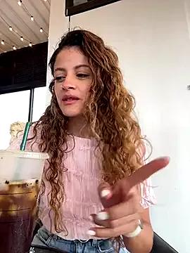 alana15 — MAKE ME WET