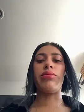 AlannaEvons on StripChat 