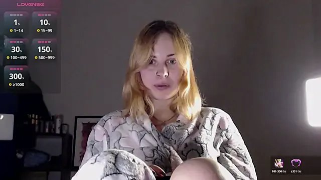 Freechat Alismoona on StripChat