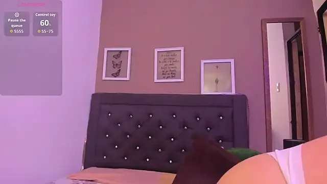 Freechat AlissonnFoxx on StripChat