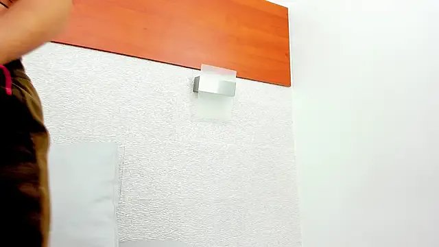 Freechat allice_green on StripChat