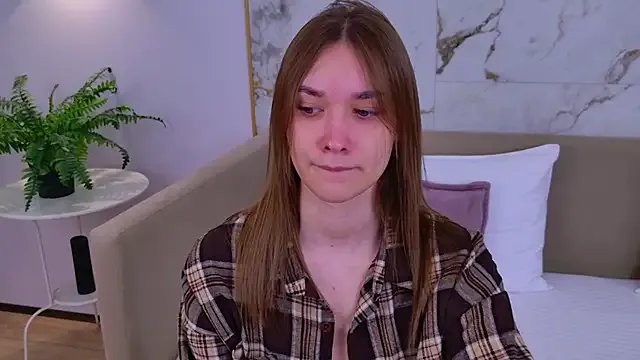 Freechat AmadaReine on StripChat